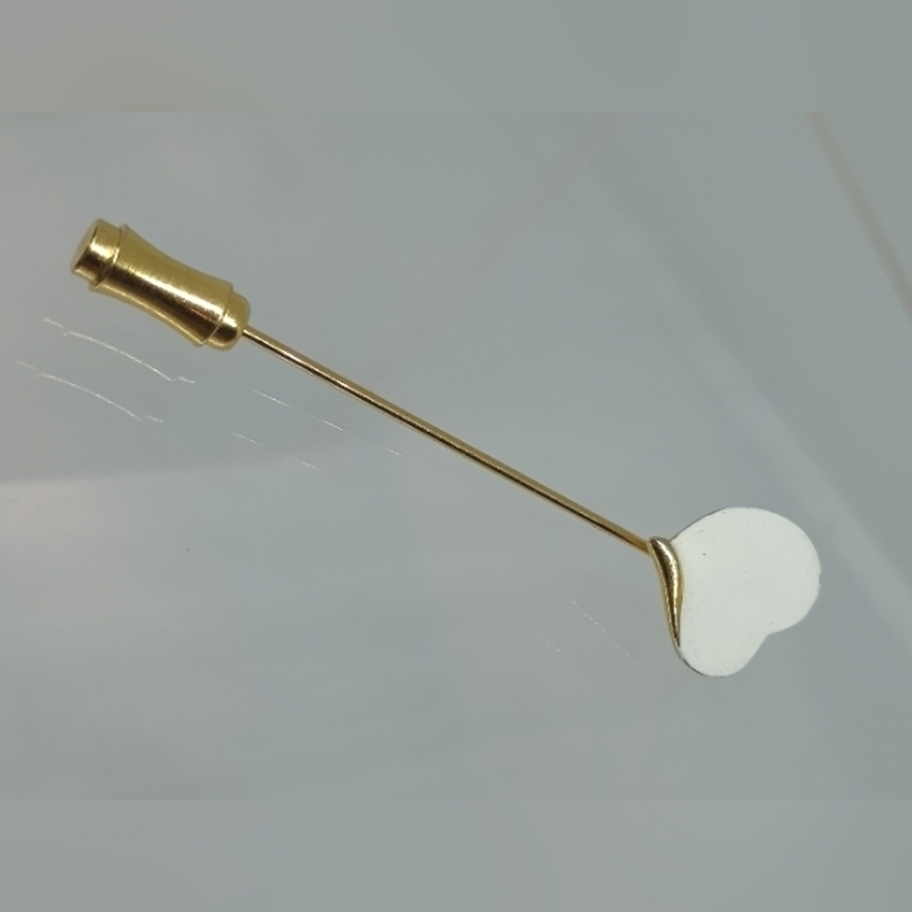 * vintage Crown Trifari white enamel heart stick pin brooch - Picture 2 of 6